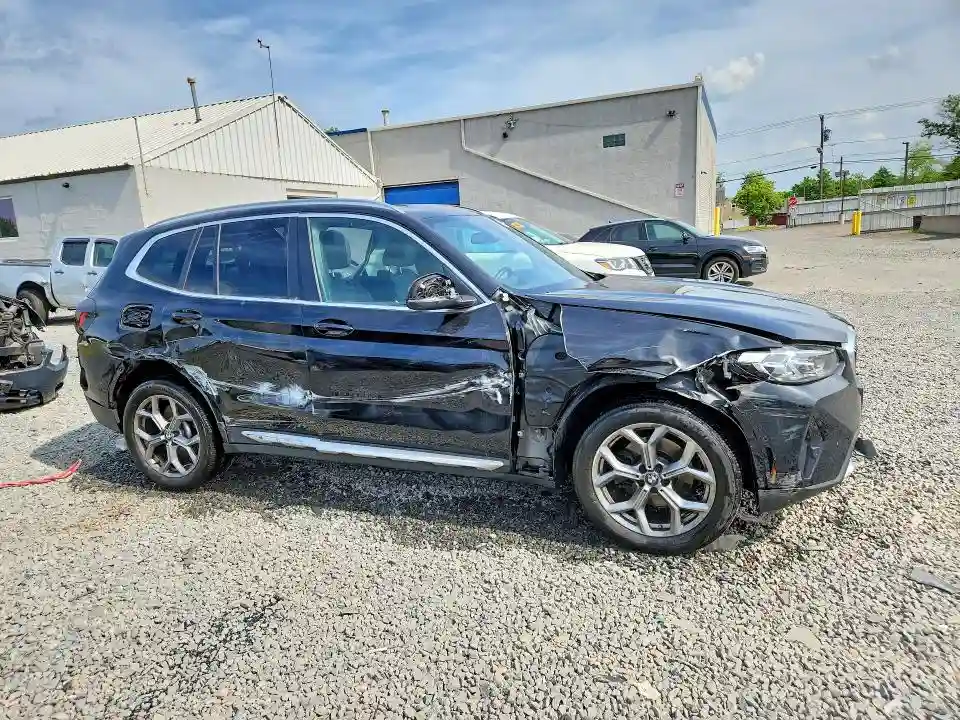 5UX53DP00R9U69414 2024 BMW X3-3