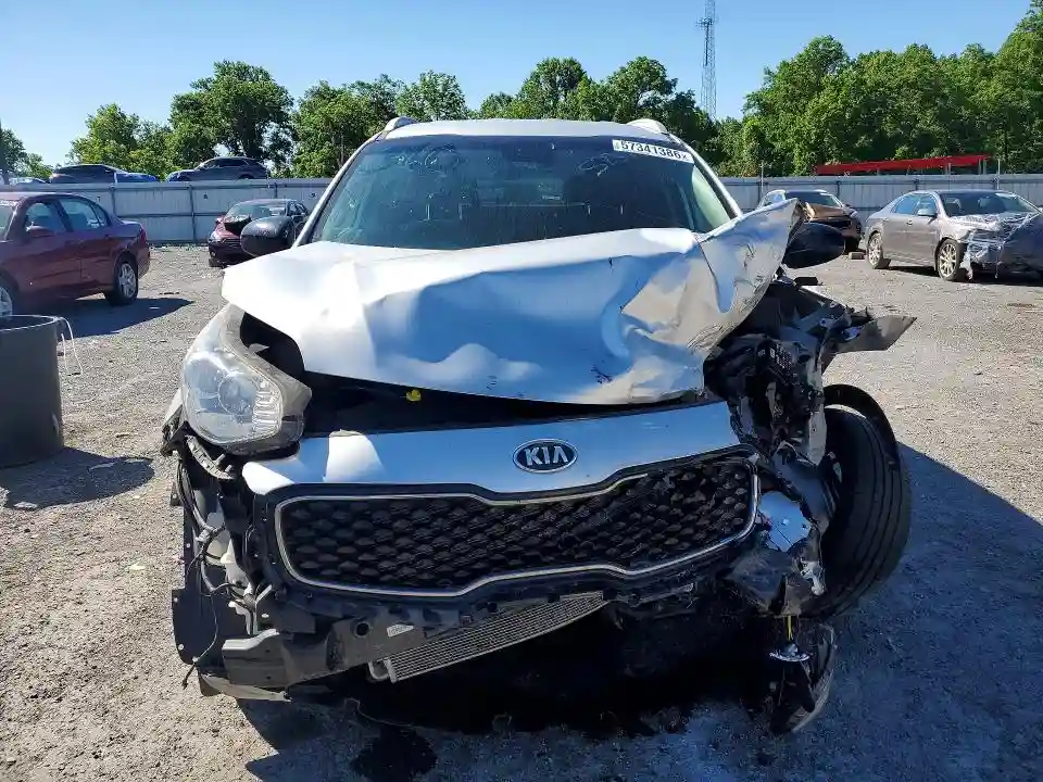 KNDPMCAC1J7418234 2018 KIA SPORTAGE-4