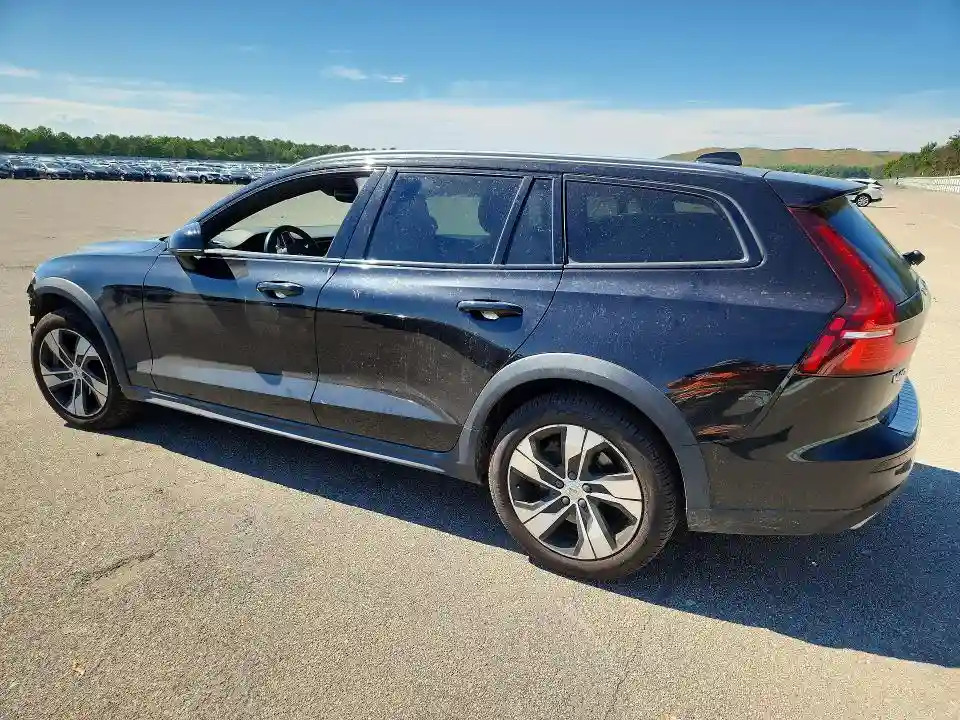 YV4102WK0L1030457 2020 VOLVO V60-1