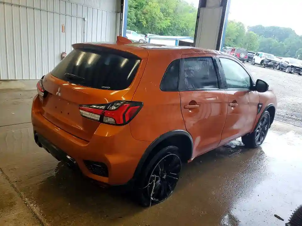 JA4ARUAU4RU015958 2024 MITSUBISHI OUTLANDER-2