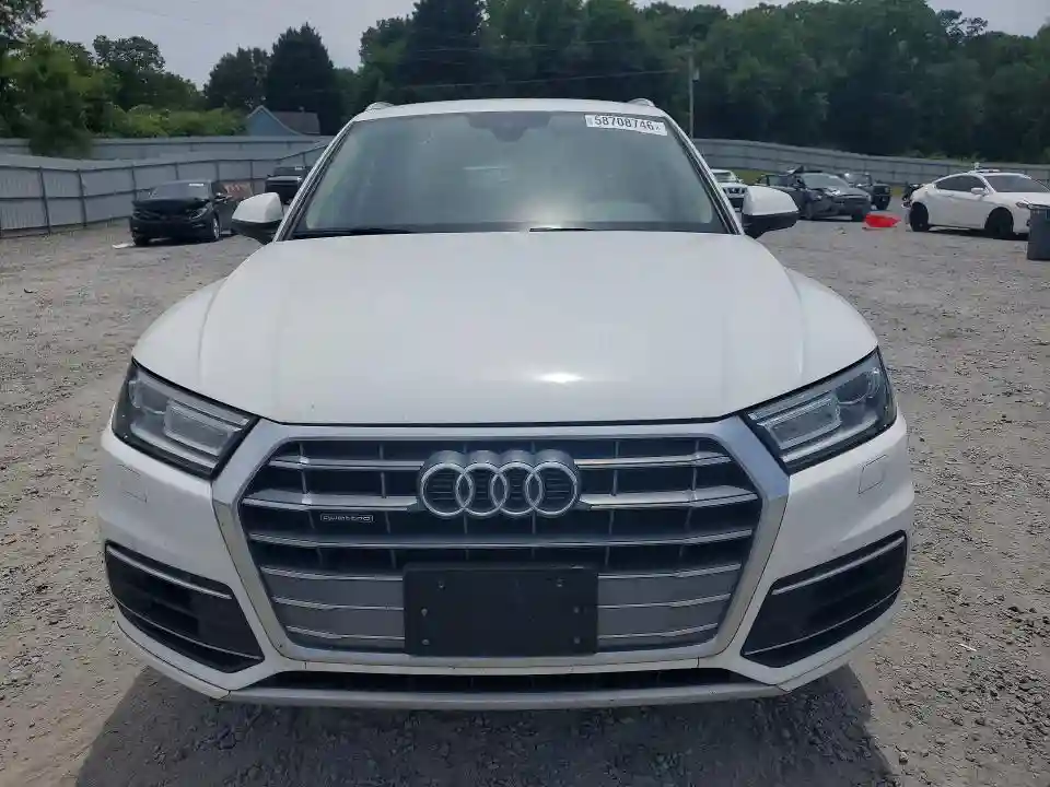WA1ANAFY7K2122963 2019 AUDI Q5-4