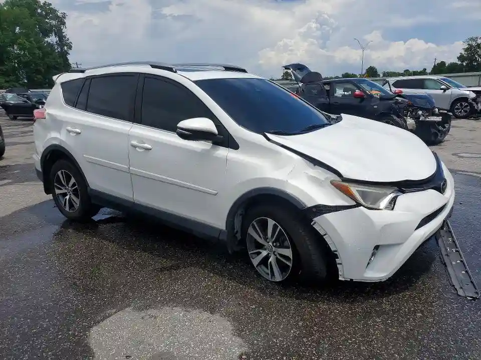 JTMRFREVXJJ746238 2018 TOYOTA RAV4-3