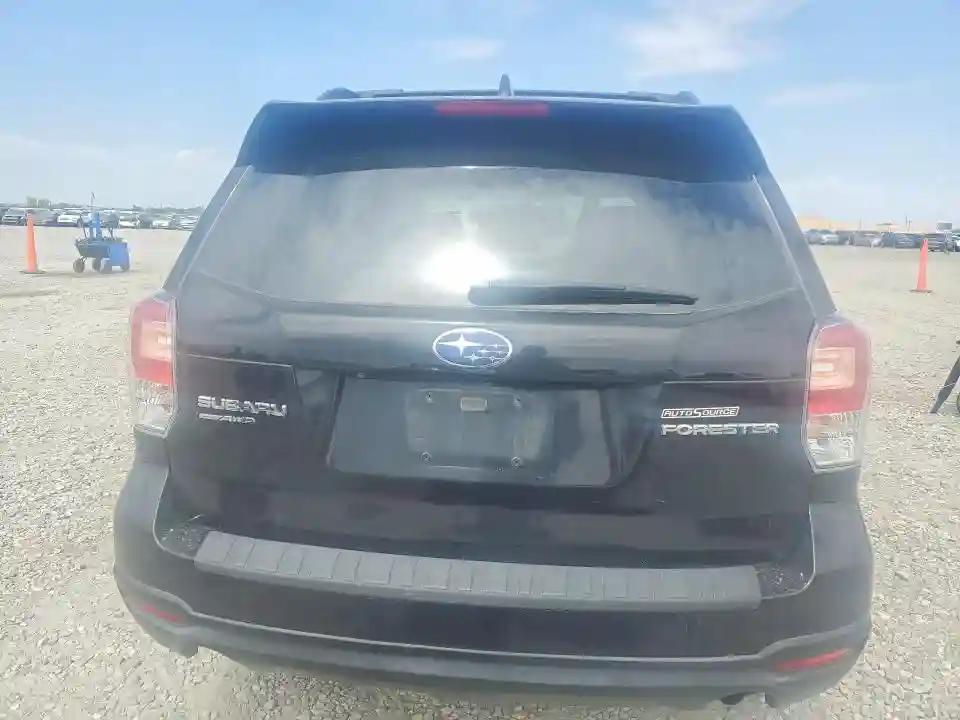JF2SJAEC6HH530812 2017 SUBARU FORESTER-5