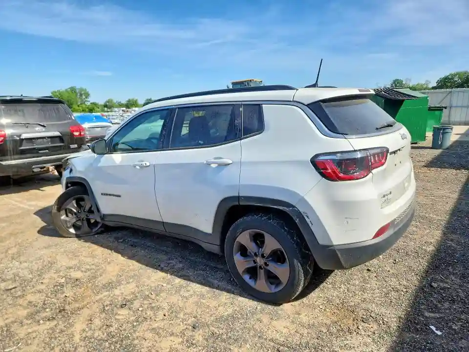 3C4NJDFB8NT125678 2022 JEEP COMPASS-1