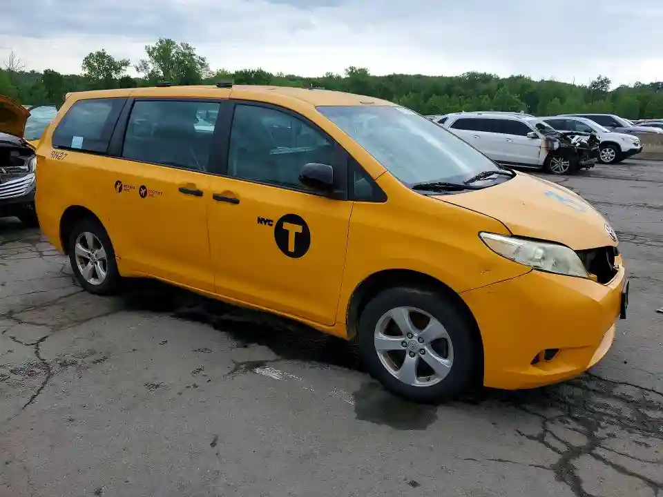 5TDZZ3DC7HS868850 2017 TOYOTA SIENNA-3