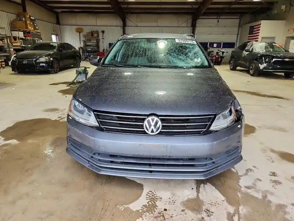 3VW2B7AJ3HM356953 2017 VOLKSWAGEN JETTA-4