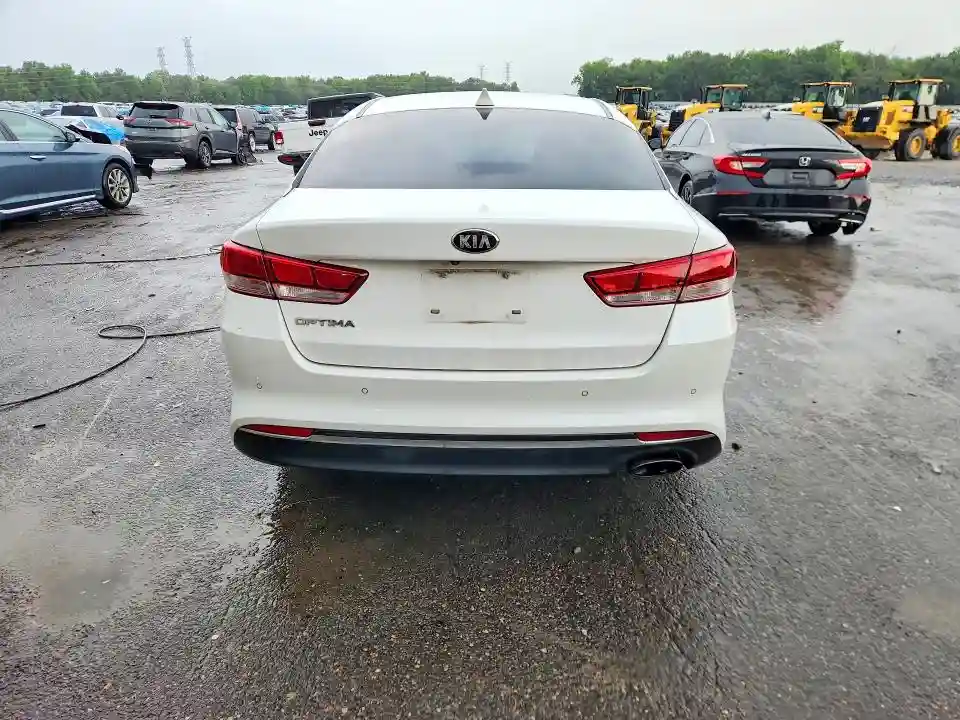 5XXGT4L3XJG259310 2018 KIA OPTIMA-5