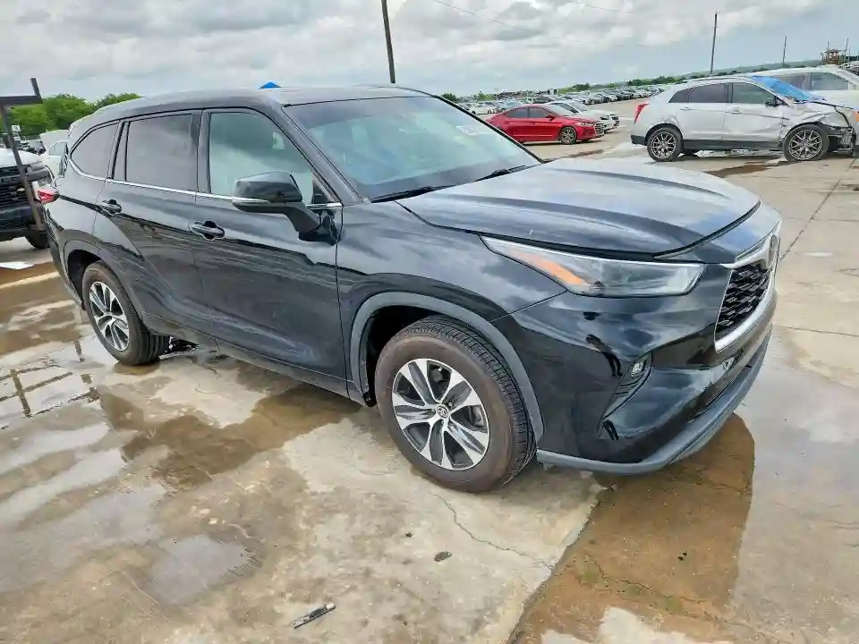 5TDGZRAHXNS555782 2022 TOYOTA HIGHLANDER-3