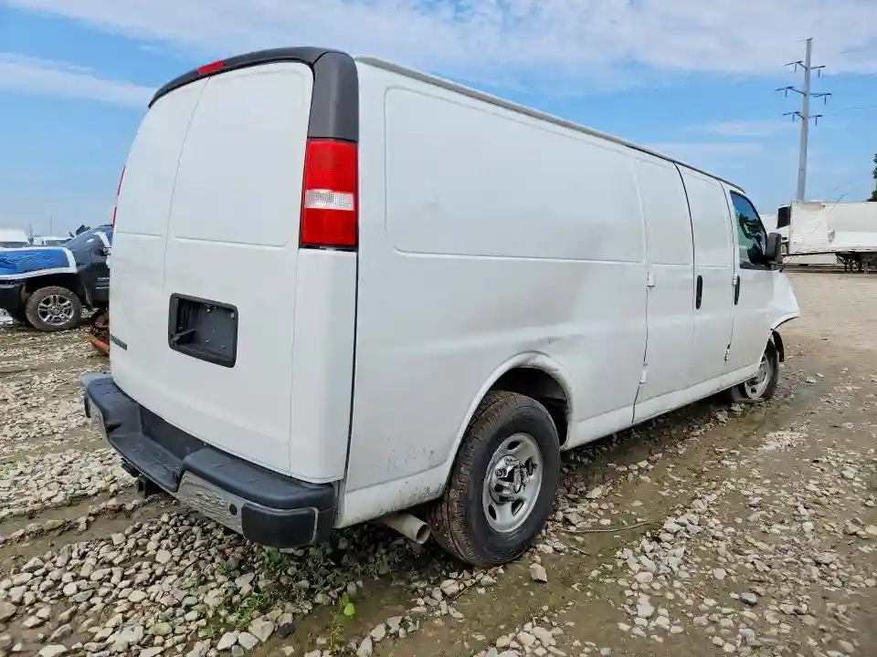1GCZGHFP3P1240279 2023 CHEVROLET EXPRESS-2