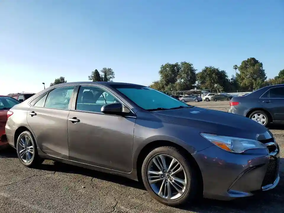 4T1BF1FK6HU314726 2017 TOYOTA CAMRY-3