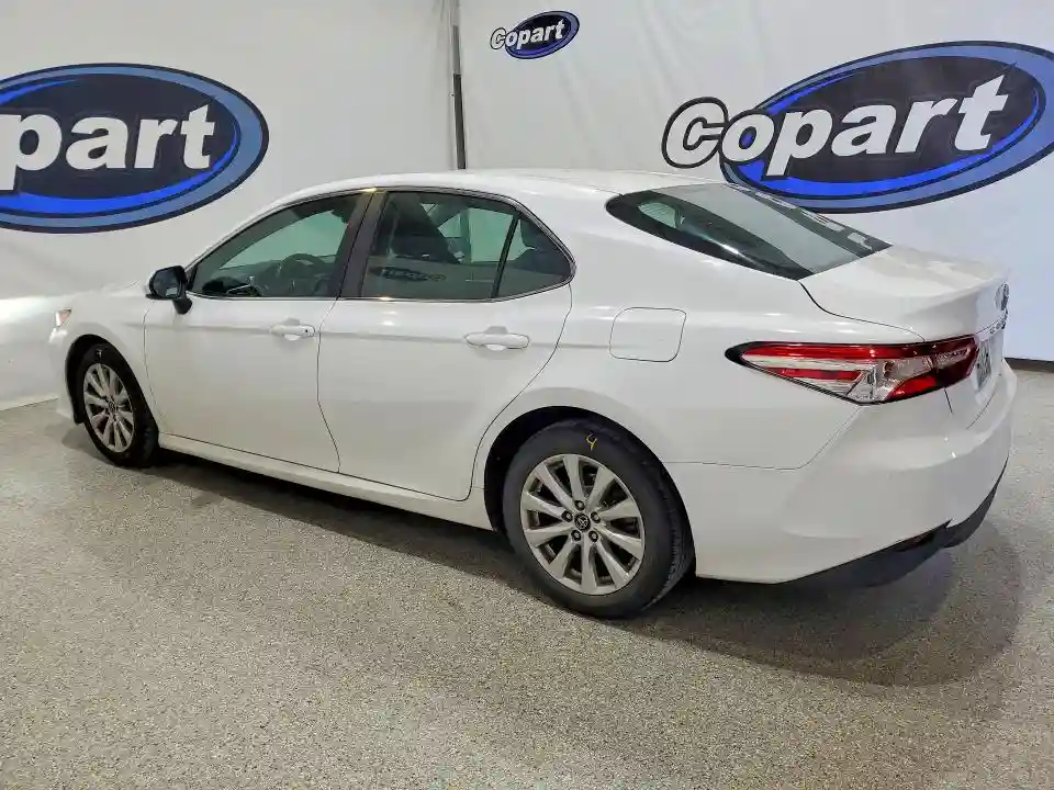 4T1B11HKXJU014107 2018 TOYOTA CAMRY-1