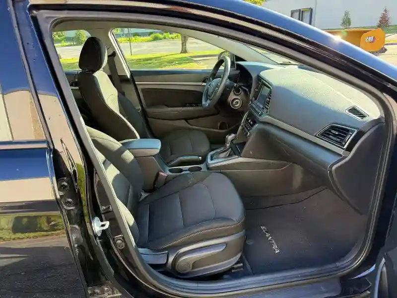 5NPD84LF7JH286306 2018 HYUNDAI ELANTRA-4