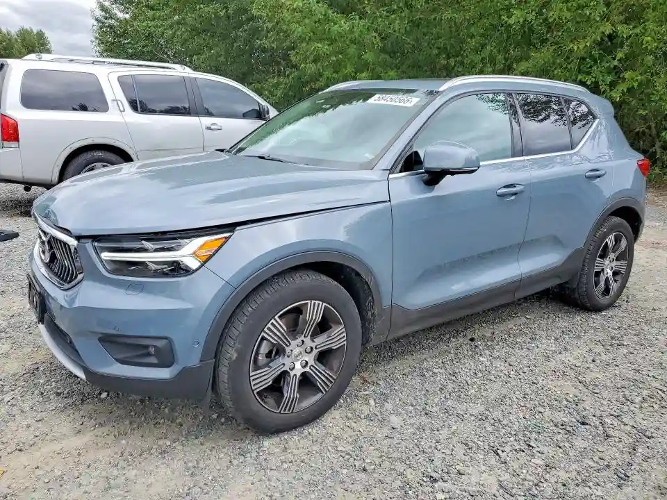 YV4162UL3L2171480 2020 VOLVO XC40-0