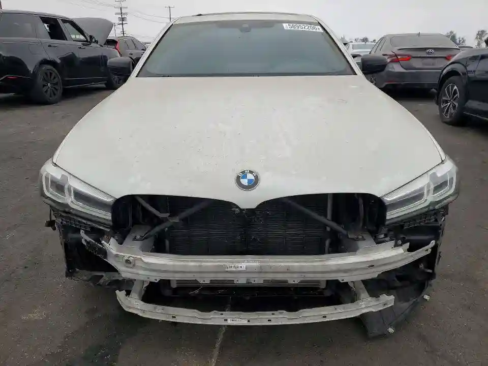 WBA53BH0XMCF69844 2021 BMW 5 SERIES-4