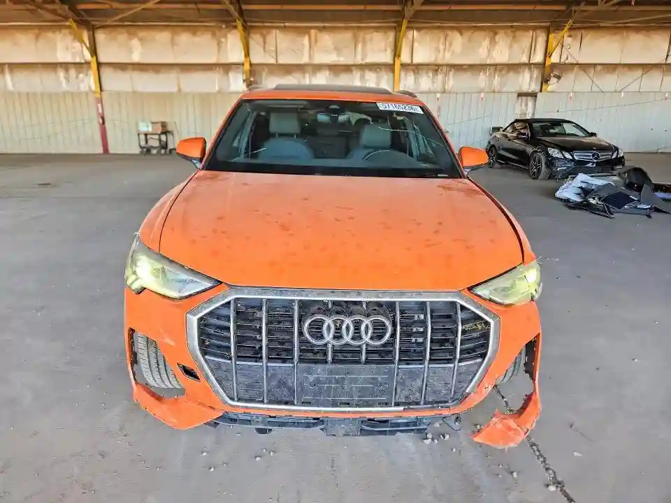 WA1DECF30P1106954 2023 AUDI Q3-4