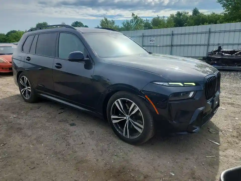 5UX23EM0XP9P90399 2023 BMW X7-3
