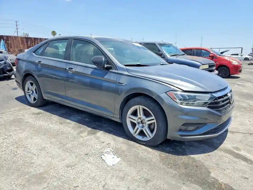 3VWC57BU5KM053300 2019 VOLKSWAGEN JETTA-3