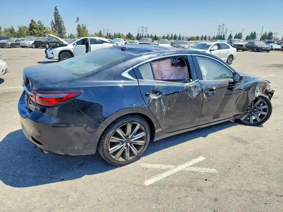 JM1GL1TY6J1329911 2018 MAZDA 6-2