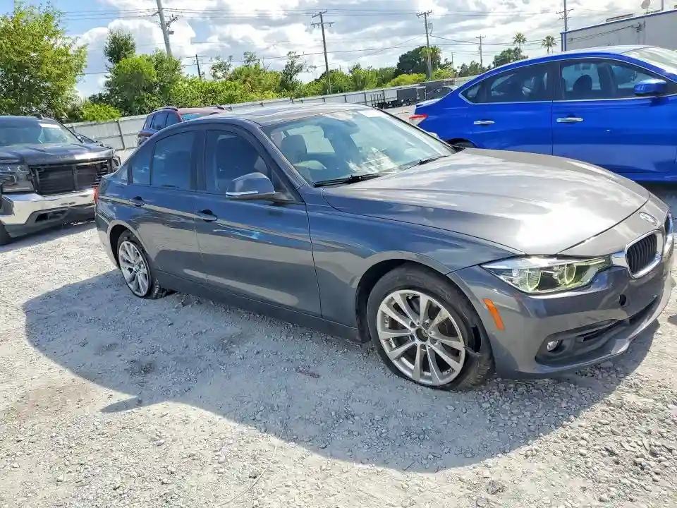 WBA8A3C56JA499890 2018 BMW 3 SERIES-3