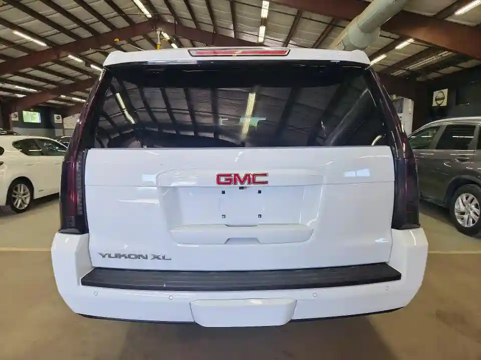 1GKS2GKC1HR186369 2017 GMC YUKON-5