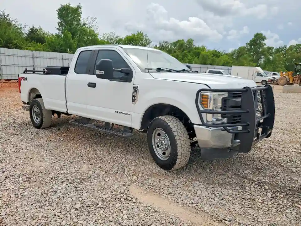 1FT8X3BT5JEC12484 2018 FORD F350-3
