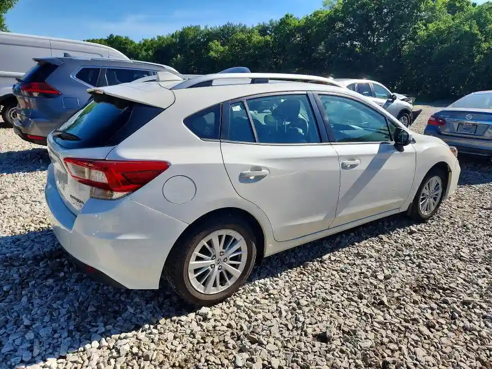 4S3GTAB61H3700827 2017 SUBARU IMPREZA-2