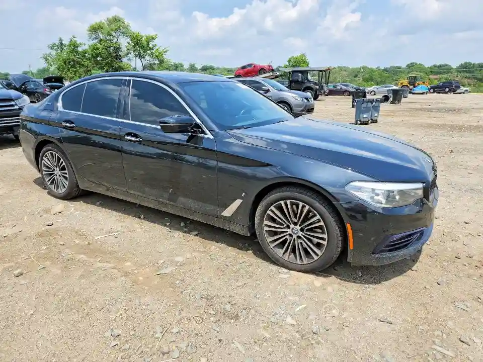 WBAJB1C57JB084753 2018 BMW 5 SERIES-3