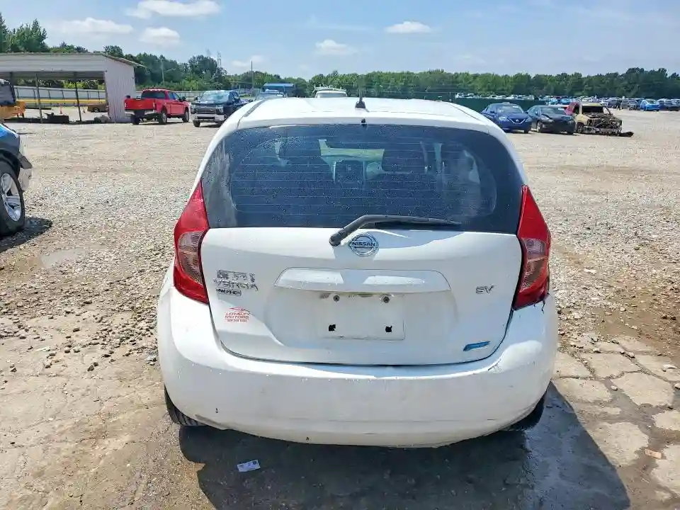 3N1CE2CP1FL437555 2015 NISSAN VERSA-5