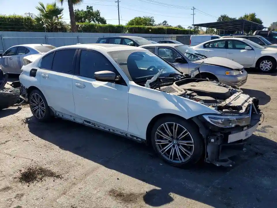 WBA5U7C02MFL29085 2021 BMW M3-3