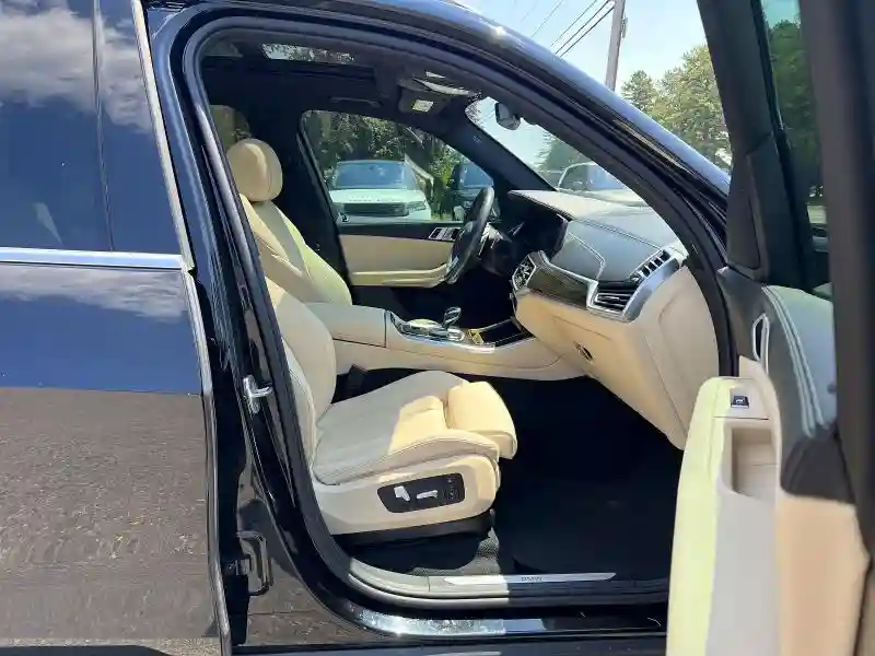 5UXCR4C01M9D94830 2021 BMW X5-4