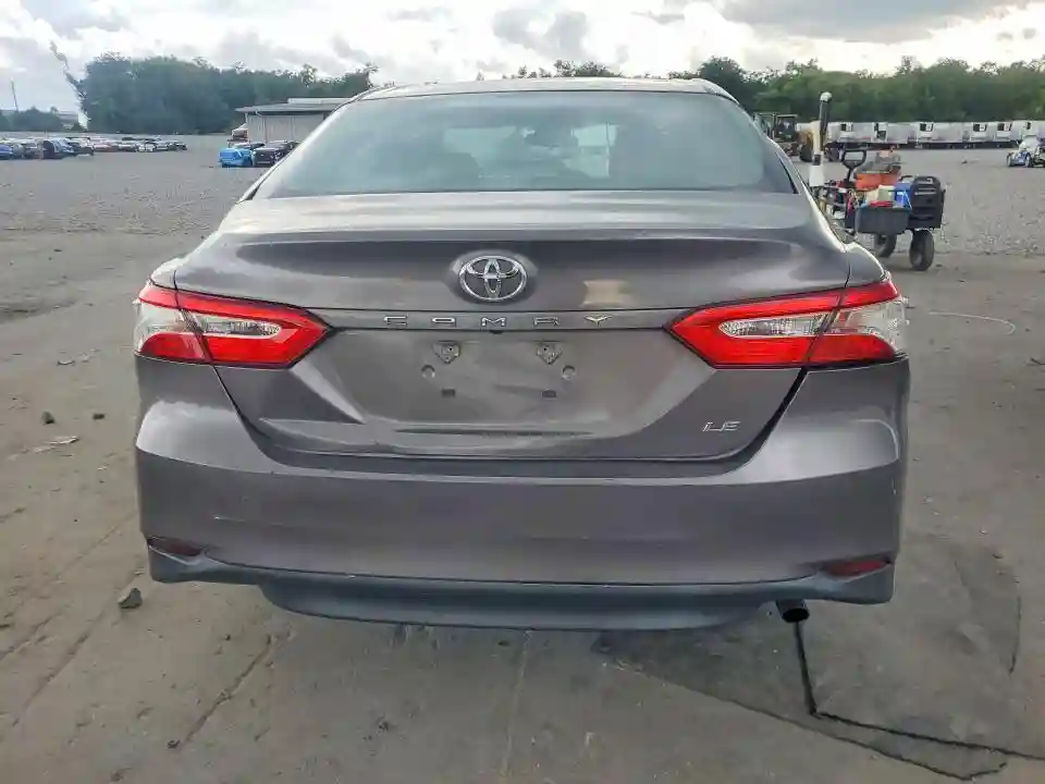 4T1B11HK4JU141399 2018 TOYOTA CAMRY-5