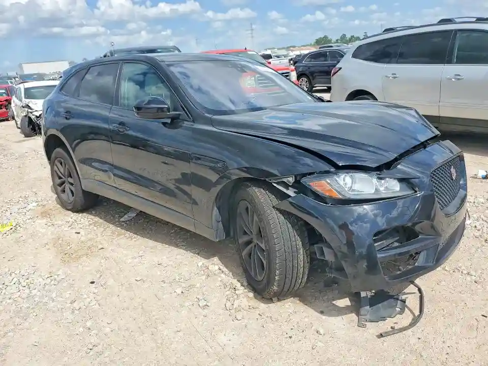 SADCJ2FX7KA610943 2019 JAGUAR F-PACE-3