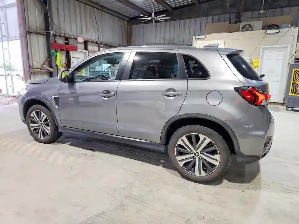 JA4ARUAU3MU025227 2021 MITSUBISHI OUTLANDER-1