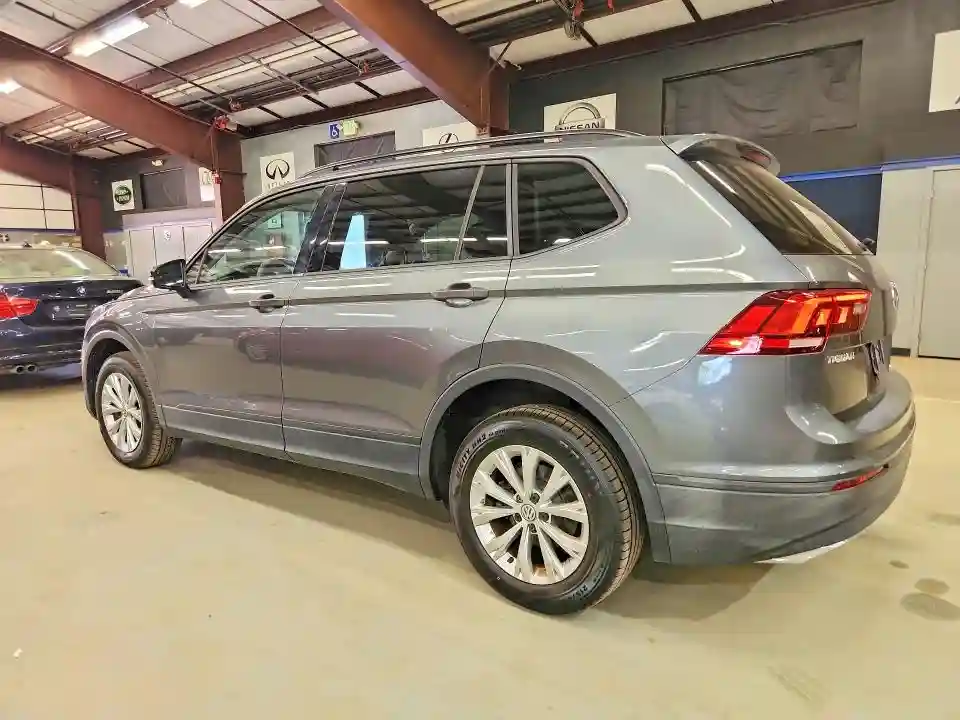 3VV0B7AX8KM095553 2019 VOLKSWAGEN TIGUAN-1