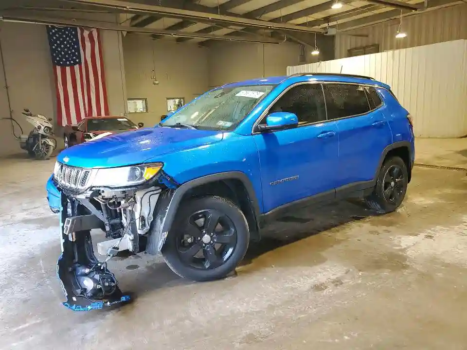 3C4NJDBB5JT359843 2018 JEEP COMPASS-0