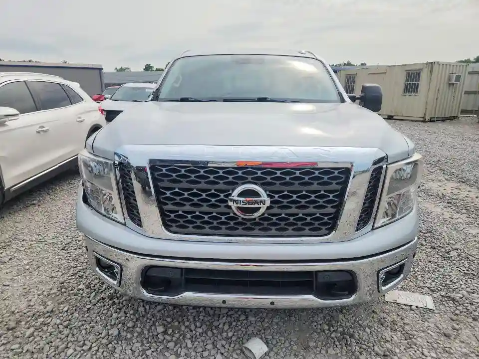 1N6AA1E51HN563386 2017 NISSAN TITAN-4