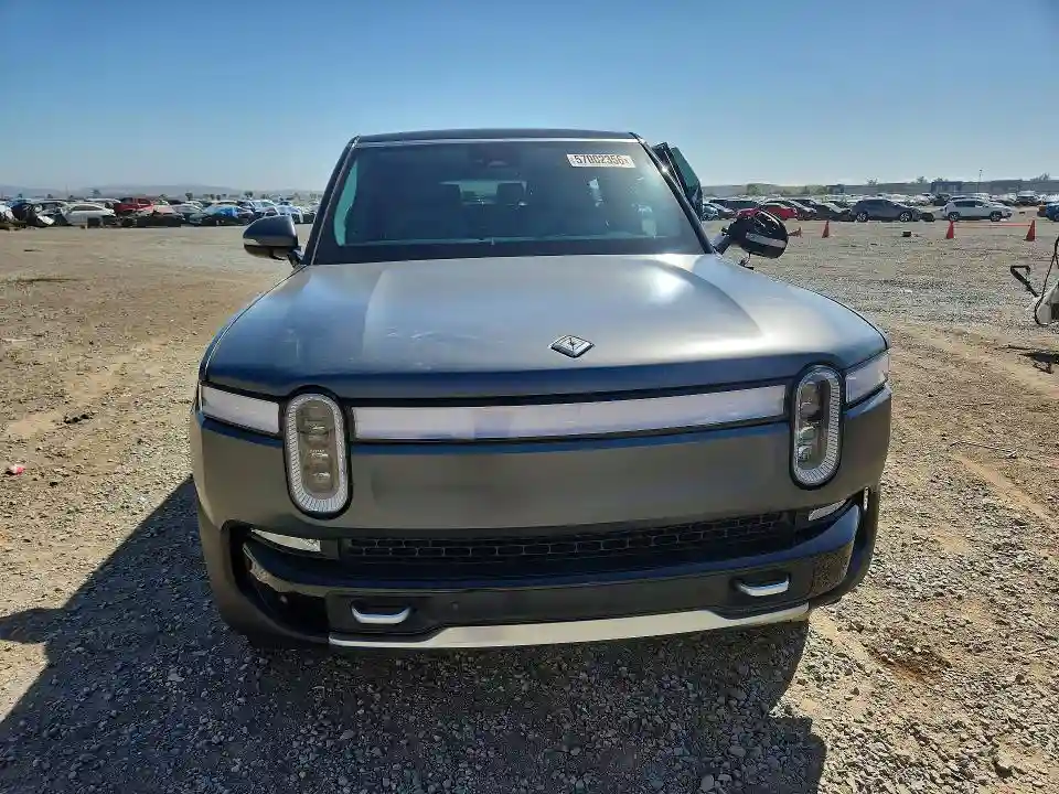 7PDSGABA4RN030708 2024 RIVIAN RIS-4