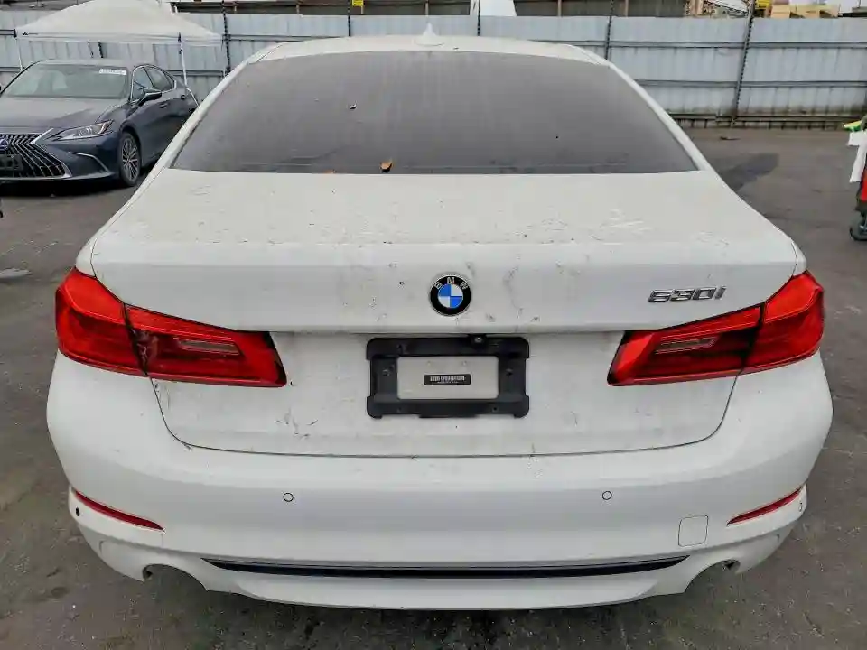 WBA53BH0XMCF69844 2021 BMW 5 SERIES-5