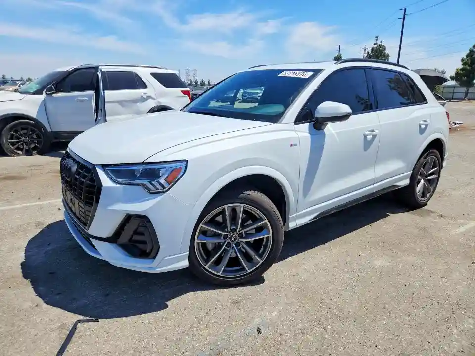 WA1EECF3XP1025609 2023 AUDI Q3-0