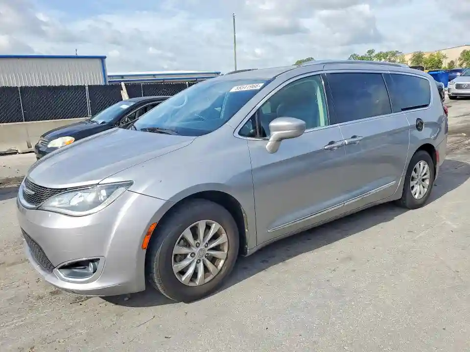 2C4RC1BG7JR110646 2018 CHRYSLER PACIFICA-0