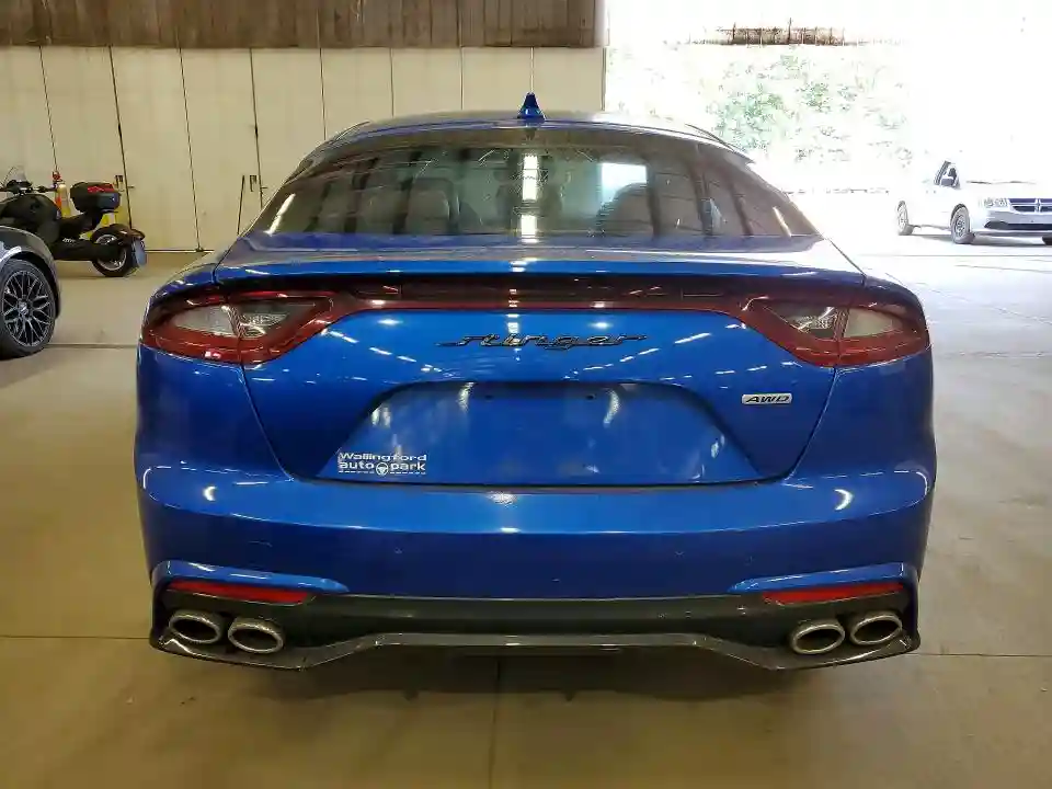 KNAE25LA8J6025967 2018 KIA STINGER-5
