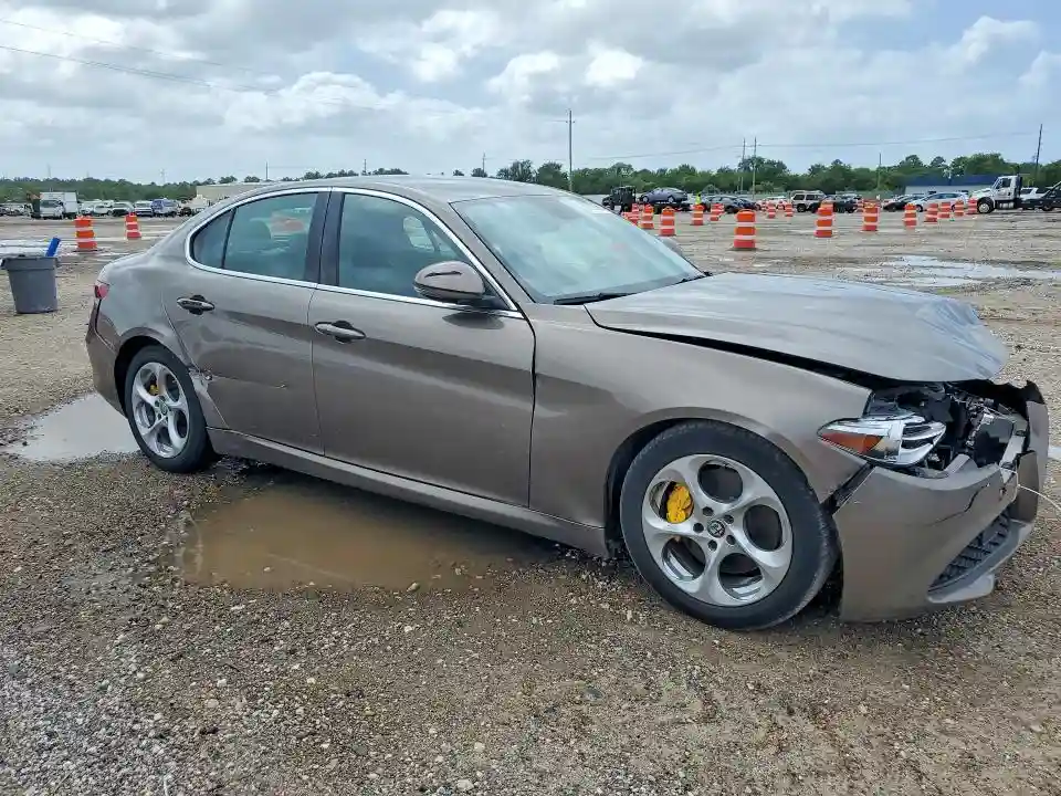 ZARFAMAN1K7600891 2019 ALFA ROMEO GIULIA-3