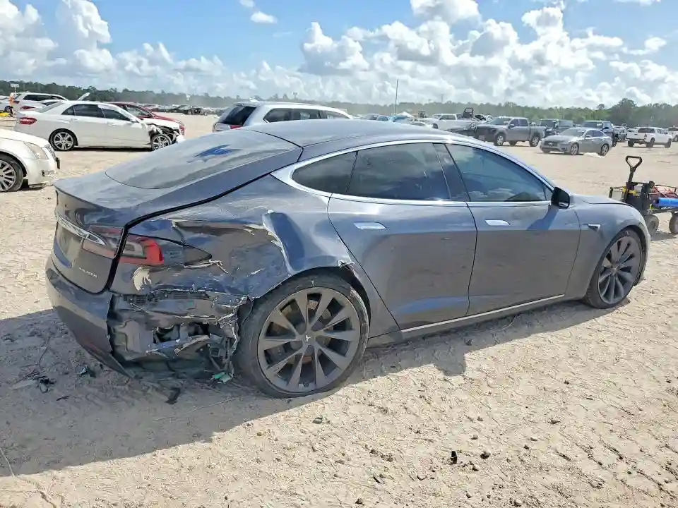 5YJSA1E22MF426978 2021 TESLA MODEL S-2