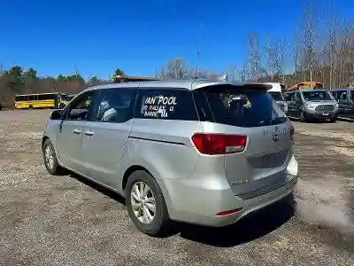 KNDMA5C12J6400723 2018 KIA SEDONA-2