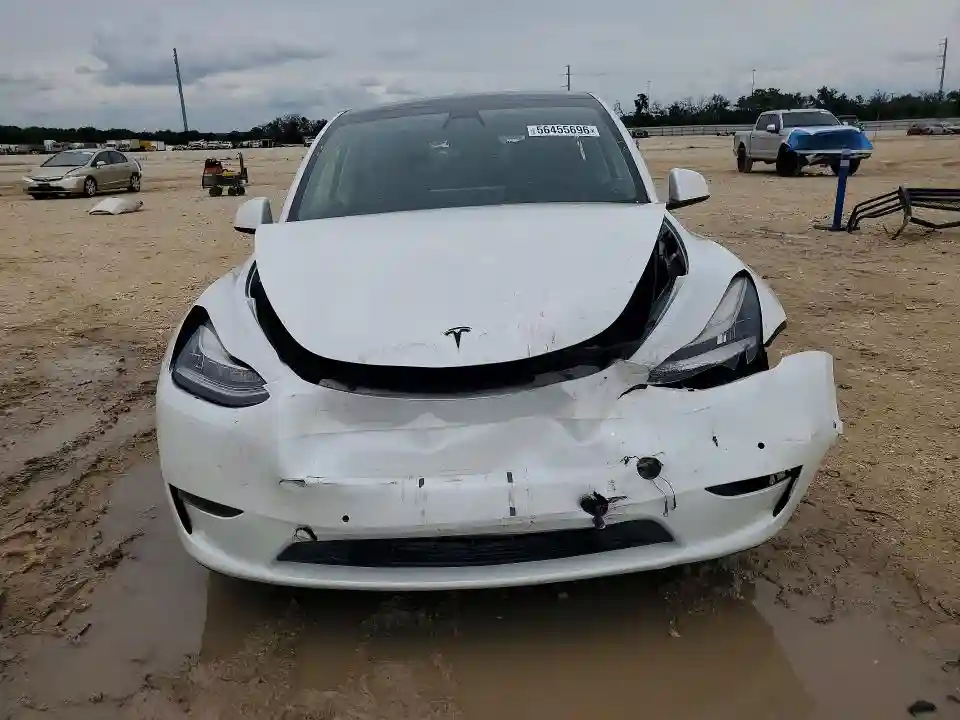 5YJYGDED8MF110626 2021 TESLA MODEL Y-4