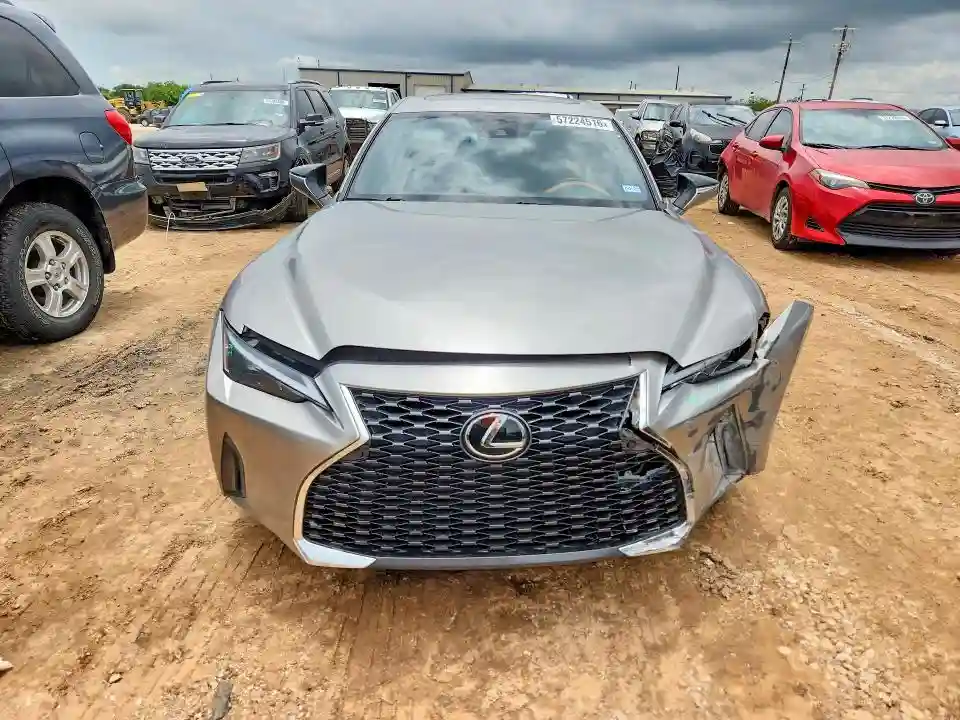 JTHDA1D27N5119866 2022 LEXUS IS-4