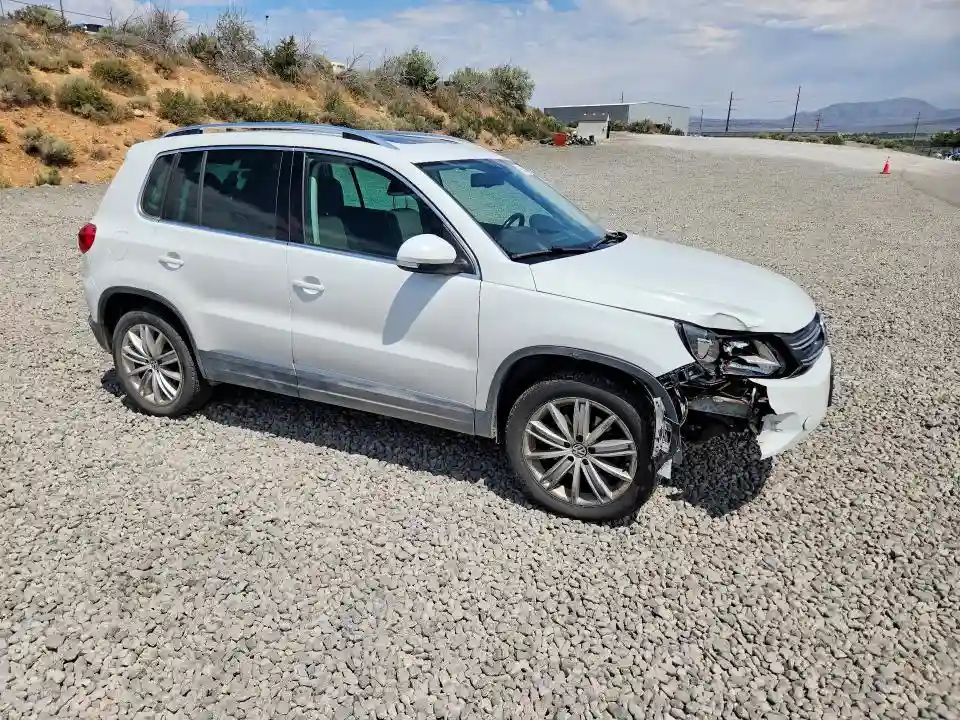 WVGAV7AX8GW591644 2016 VOLKSWAGEN TIGUAN-3