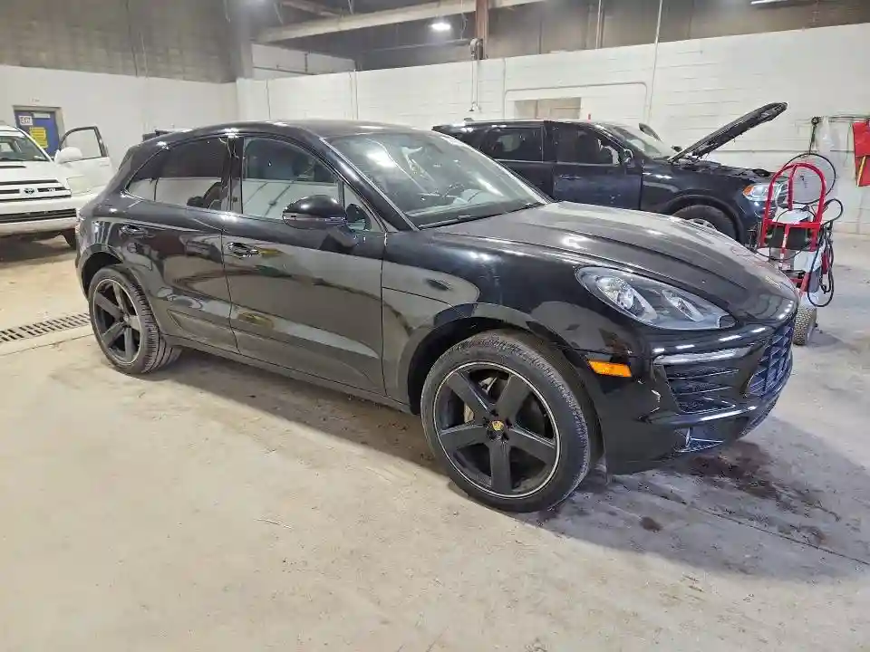 WP1AB2A51GLB46631 2016 PORSCHE MACAN-3