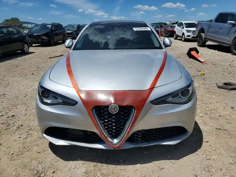 ZARFAEEN4H7554496 2017 ALFA ROMEO GIULIA-4