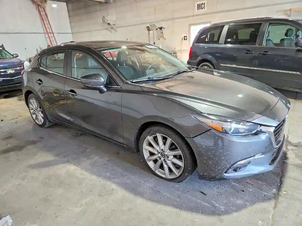 JM1BN1M37H1119822 2017 MAZDA 3-3